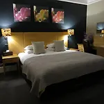 The Studley 4*