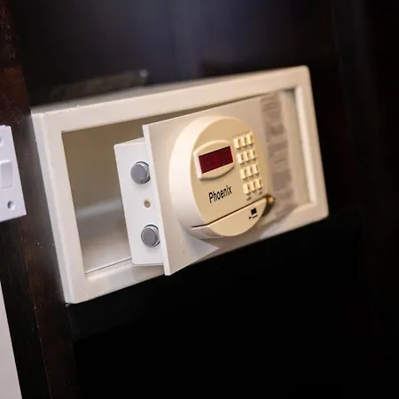 The Studley הרוגייט