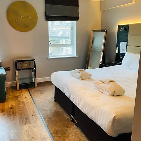The Studley 4*